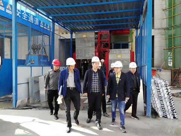 裝備公司開展起重機械設(shè)備安全專項檢查