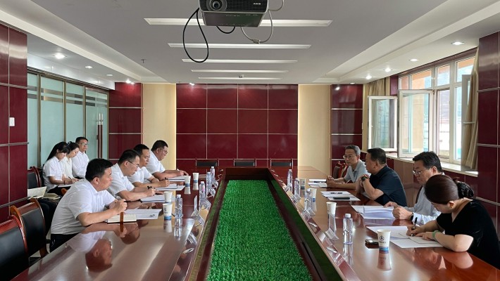 集團(tuán)公司黨委副書記、總經(jīng)理胡繼河調(diào)研裝備公司